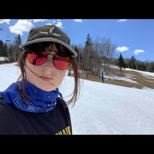 Meet your Posher, Lea